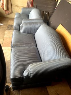 2 love seats