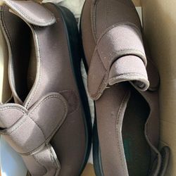 Diabetic!/ Heart Shoes ADJUSTABLE 