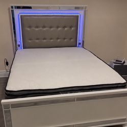 White Mirrored LED Bedroom Set – 4 Piece
