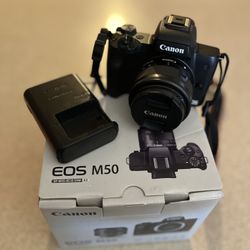 Camera Canon EOS M50
