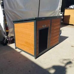Wood Metal Dog House 