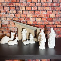 Vintage Avon Nativity Collectibles, 8 Pieces Plus Stable