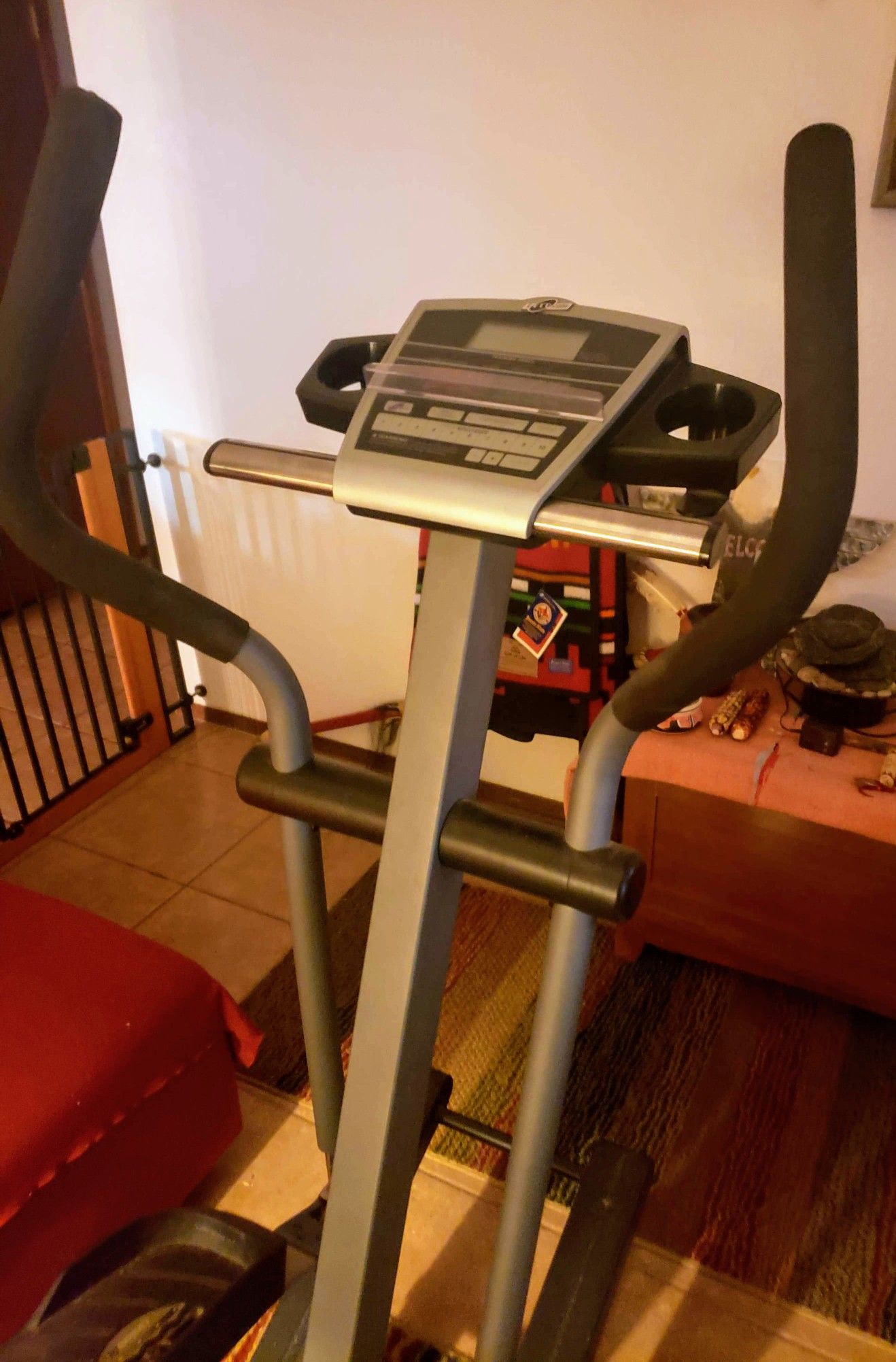 NordicTrack cxt 910 elliptical machine