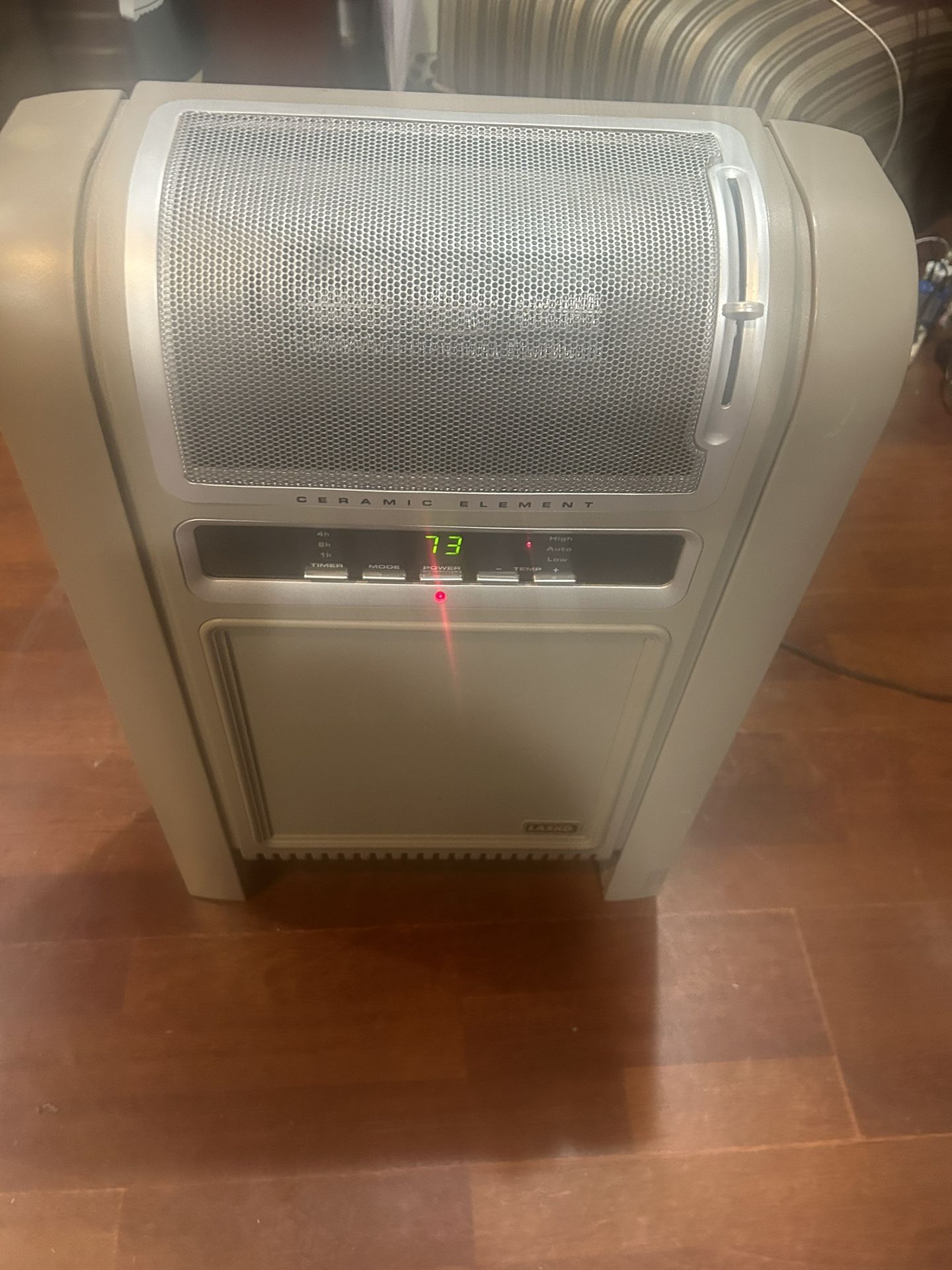 Large Lasko Ceramic Element Box Heater :24” Digital. Works Great. Extra Hot
