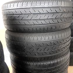 Set of 4 matching tires continental size 215/55R16