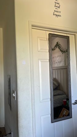 Hanging mirror