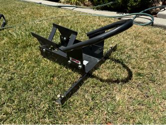 Title: Extreme Max Heavy-Duty Motorcycle Wheel Chock / Front Wheel Cradle - Excellent Condition