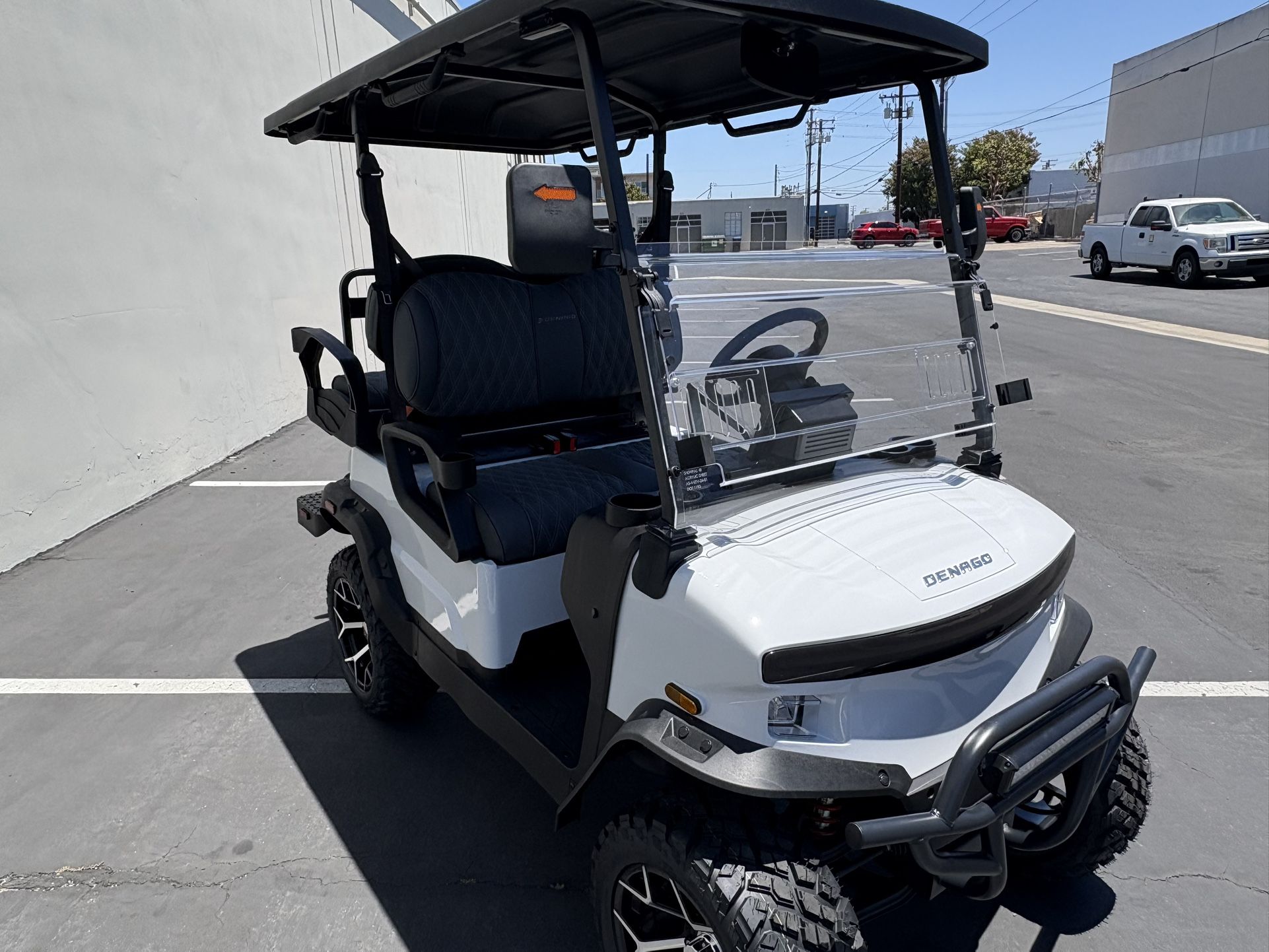 2025 Denago Nomad XL 4-Passenger Lifted 48-Volt Lithium Golf Cart