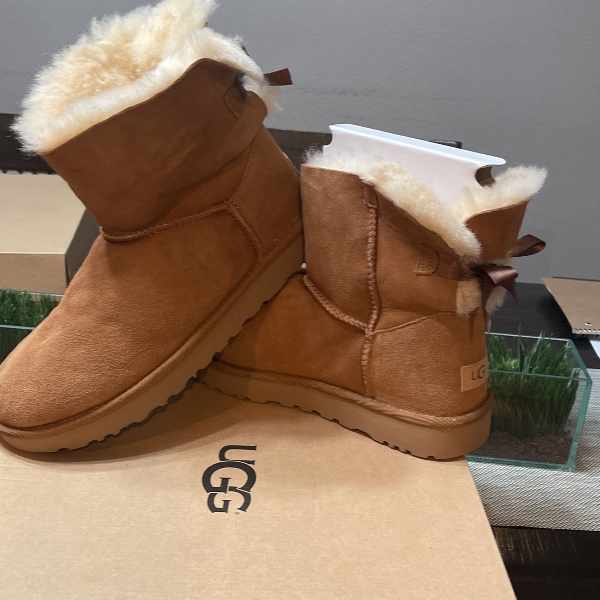 UGG Size 10 New 