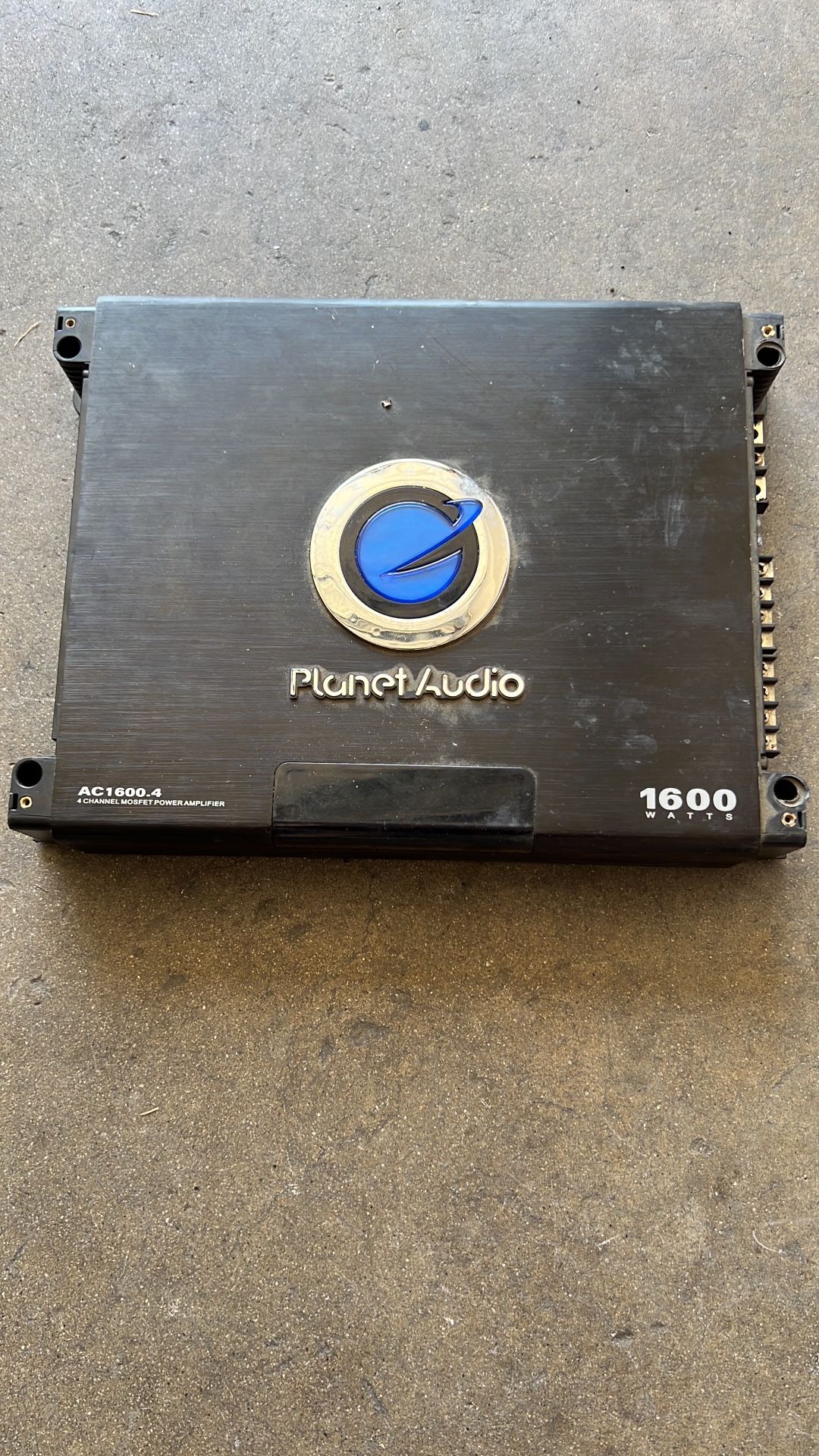 Planet Audio Amp
