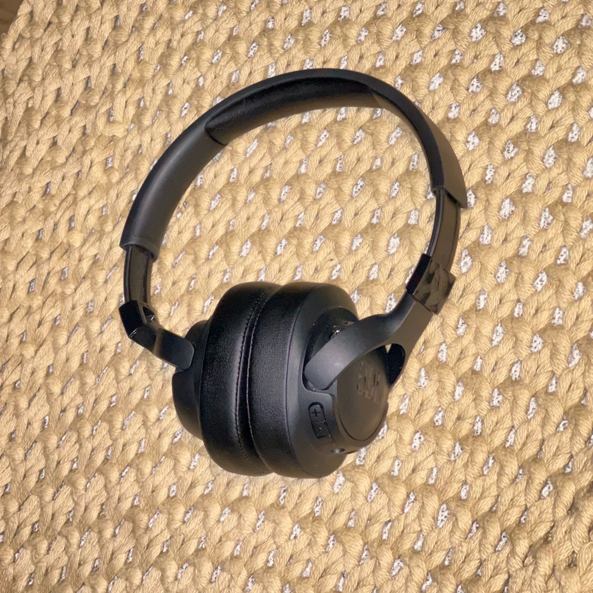 JBL Tune 720BT Headphones