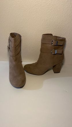 Suede boots