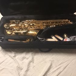 Conductor Beginner Alto Saxophone Comes With Case And Reeds