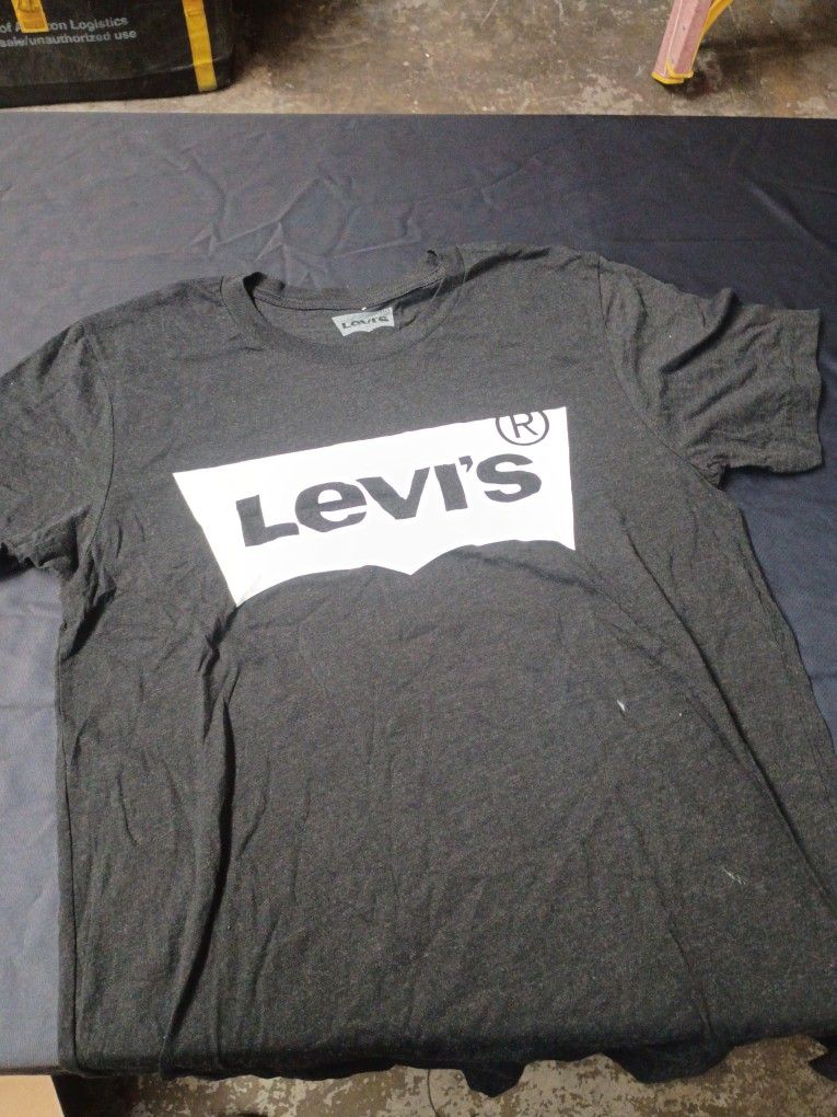 Levis (M) Women