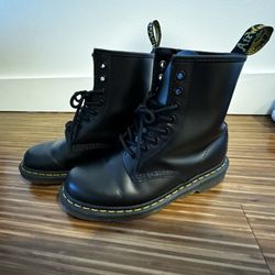 Dr. Martens 1460 Women's Smooth Leather Lace Up Boots