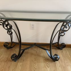  Elegant Table With Glass Top 