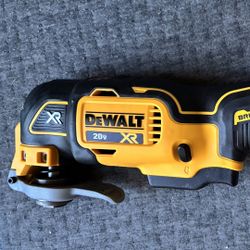 DeWalt Multi Tool  Atomic 