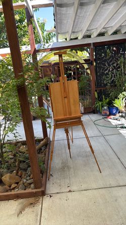 Portable/Travel  artist’s  easel
