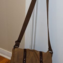 Fossil Messenger Bag