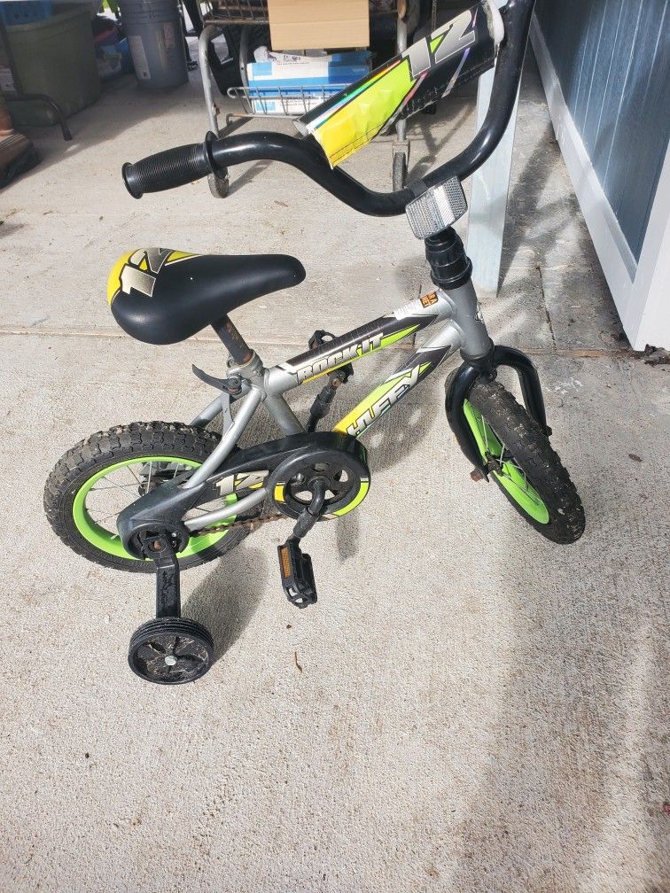 Rock IT Kids Bike With Training Wheels PENDING PICK UP Still Available 