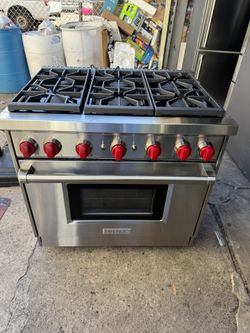 Wolf 36 Gas Range - 6 Burners Model # GR366