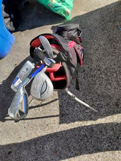 Kids golf clubs and bad, 5-6yr old maybe?
