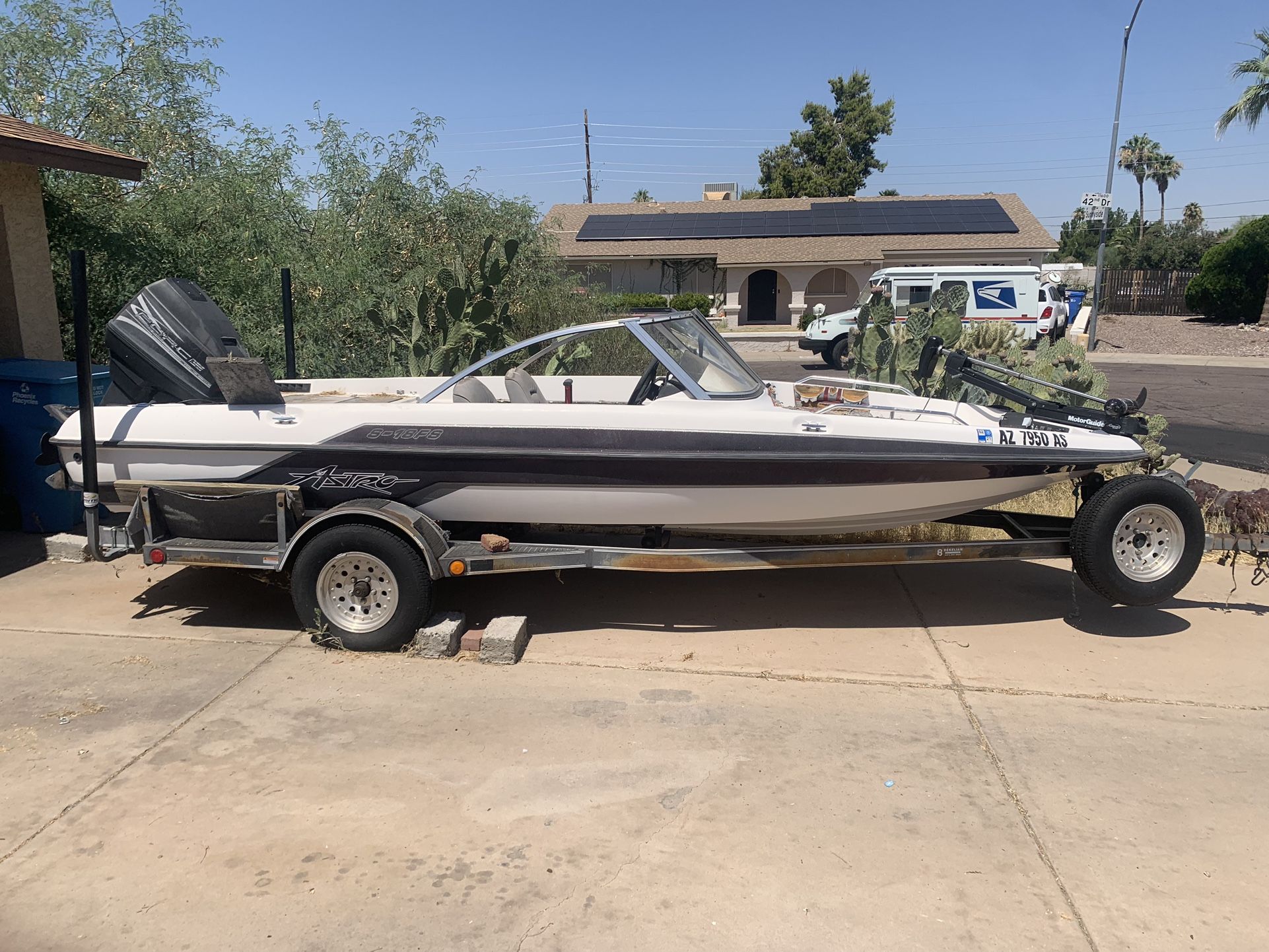 1996 Astro Bass Boat