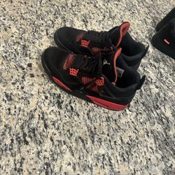 “Red Thunder” Jordan 4’s Sz 11
