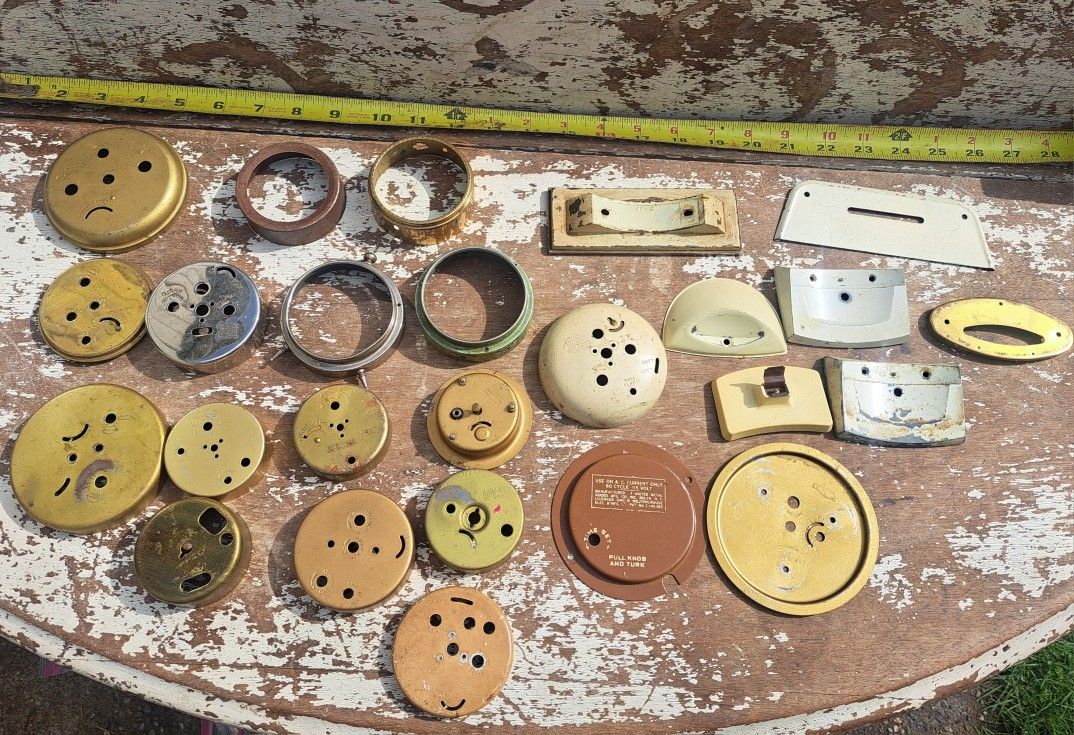 25 Vintage Antique Metal Shelf Alarm Clock Case Parts Art Supplies Projects Repairs Round