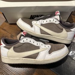 Travis Scott Jordan 1 reverse mocha size 9
