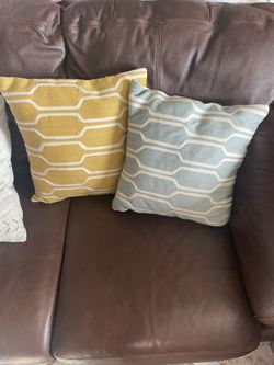 Set Of 2 Boho Vibe Pillows 