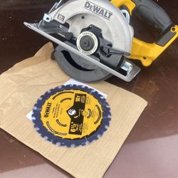 Brand New Cordless Saw With Blade 