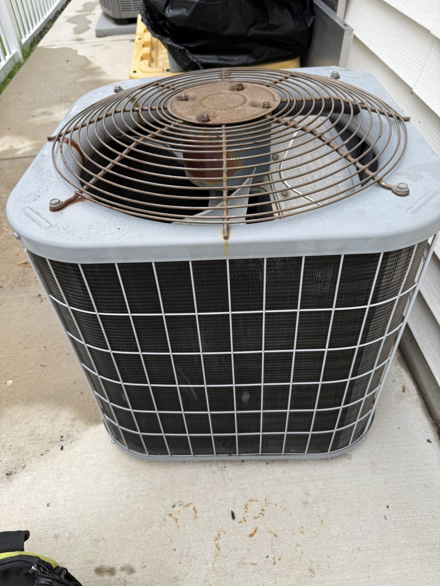 Working 3 ton AC and Coil 17.5 wide