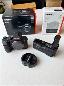 Sony Alpha a7 III Mirrorless Camera Body Bundle