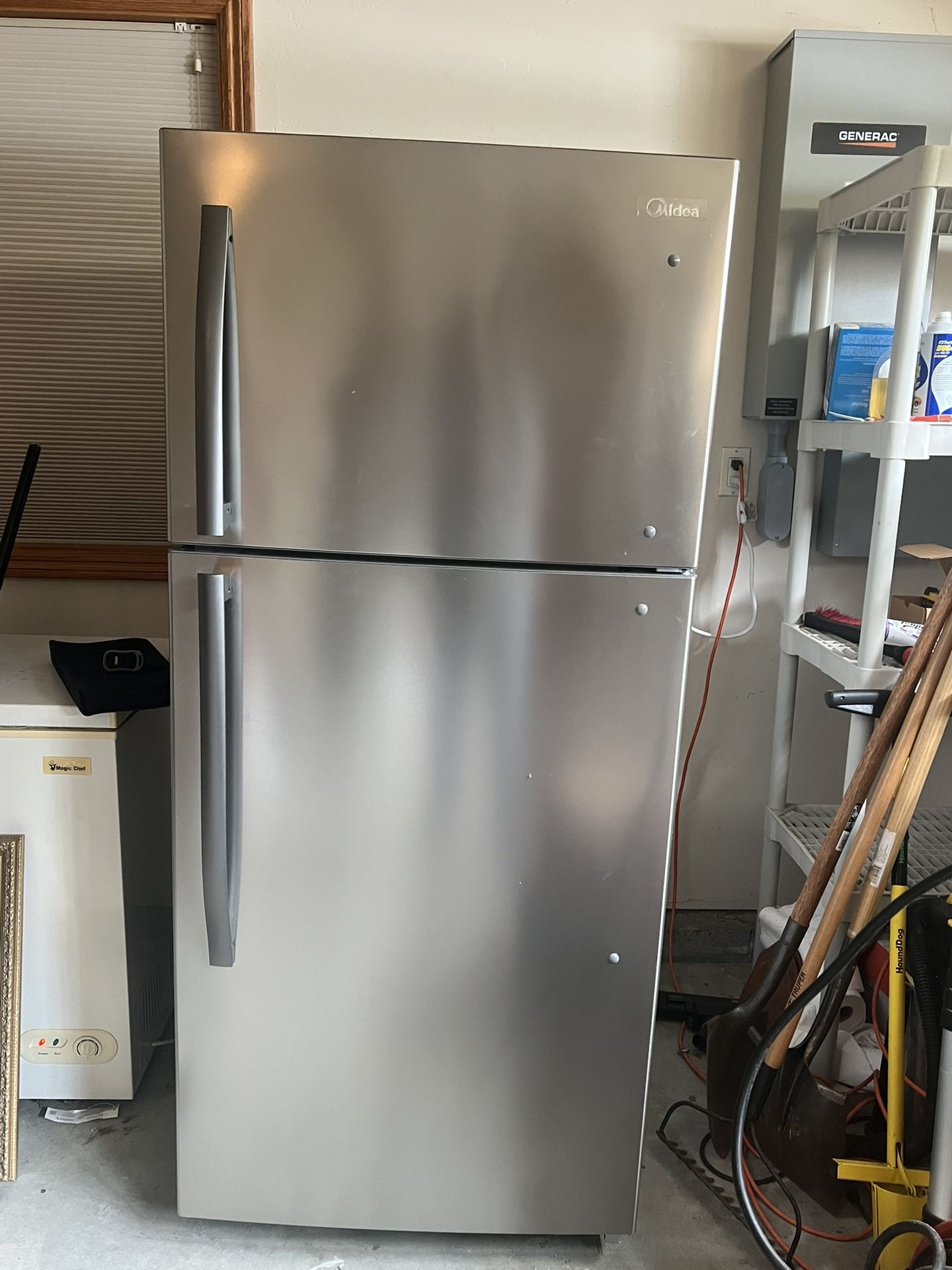 Media Top Freezer Refrigerator