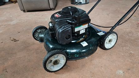 Lawn Mower Yard Machines 4hp Briggs&Stratton Engine 20"cut