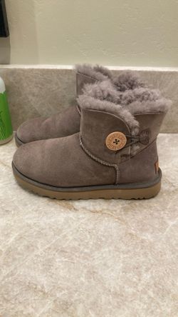 Uggs Size 7 Like New
