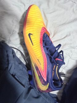 Men’s Nike haaland mercurial cleats size 9