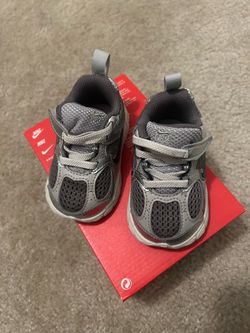 Nike Toddler Sneakers Gray Velcro 4c