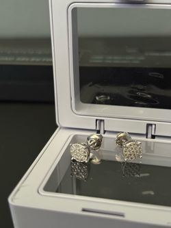 Moissanite stud Earrings