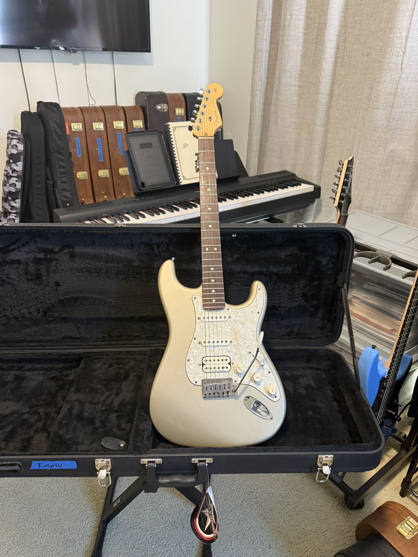 Fender Lone Star Stratocaster Shoreline Gold