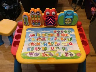 VTech Touch and Learn Activity Desk