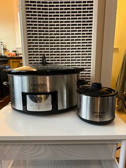 Crock-Pot Slow Cooker + "Little Dipper" Warmer Bundle