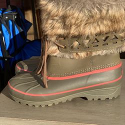 Khombu Size 6 Winter Snow Boots 