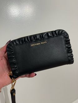 Michael Kors Jet Set Ruffle Large Flat Phone Wristlet Wallet