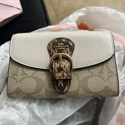 New Coach Wallet 