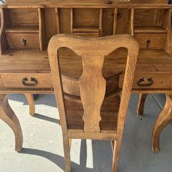 DESK & CHAIR