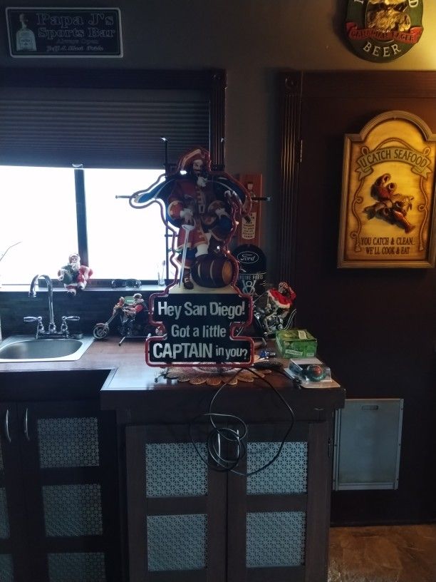 Bar Sign Captain
