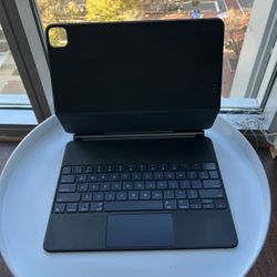 Magic Keyboard For iPad Pro 12.9in 6th Generation 