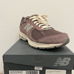 New Balance 2002R Black Fig